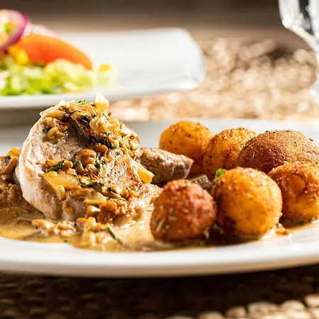 Ukiel Wellness & Ольштын