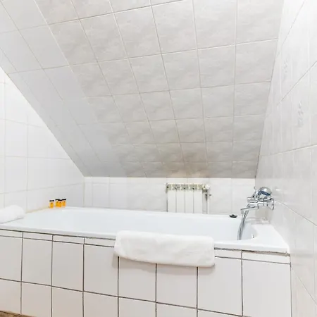 Ukiel Wellness & Отель Ольштын