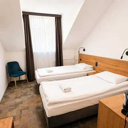 Hotel Ukiel Wellness & 3*