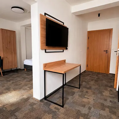 Ukiel Wellness & 3*