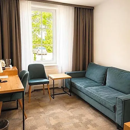Ukiel Wellness & 3*