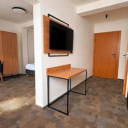 Ukiel Wellness & 3*