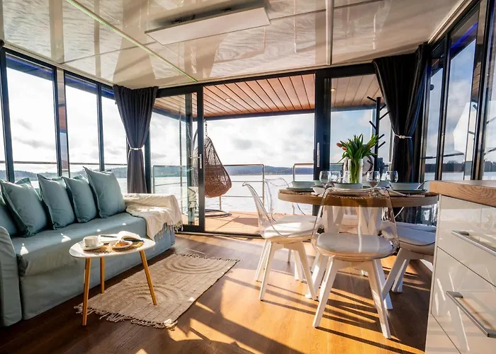 Ukiel Wellness & Szálloda